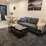 Cbd Apartment 2 - 2 Bed 2 Bath