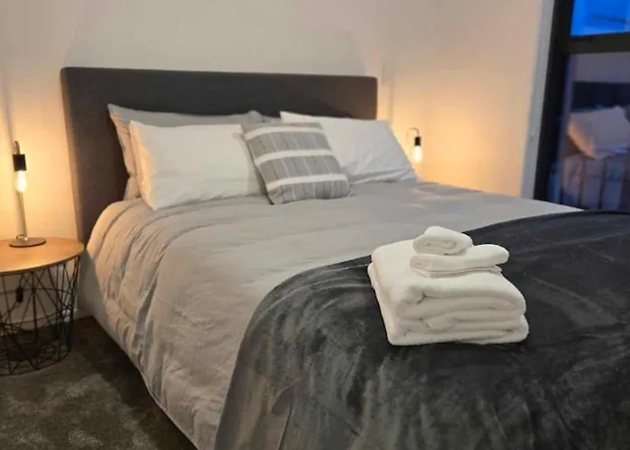 Cbd Apartment 2 - 2 Bed 2 Bath